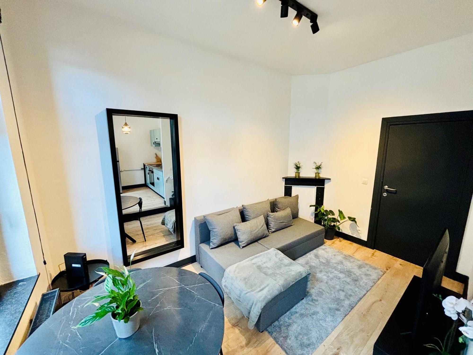 Appartement Cosy Liege Station Buitenkant foto